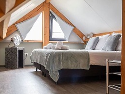 Modern & Garden-view Holiday Home in Alphen