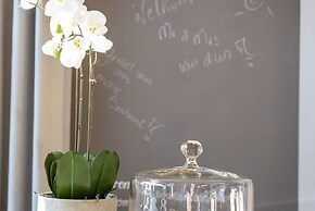 Modern & Garden-view Holiday Home in Alphen