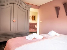 Modern & Garden-view Holiday Home in Alphen