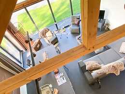 Modern & Garden-view Holiday Home in Alphen