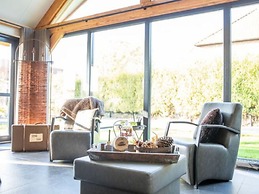 Modern & Garden-view Holiday Home in Alphen