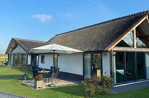 Modern & Garden-view Holiday Home in Alphen