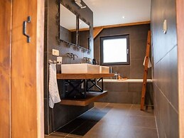 Modern & Garden-view Holiday Home in Alphen