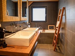 Modern & Garden-view Holiday Home in Alphen