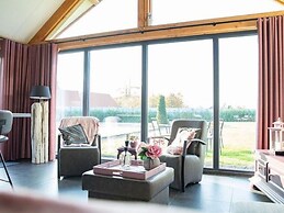 Modern & Garden-view Holiday Home in Alphen