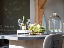 Modern & Garden-view Holiday Home in Alphen