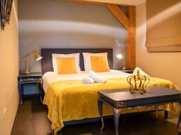 Modern & Garden-view Holiday Home in Alphen