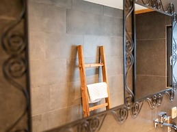 Modern & Garden-view Holiday Home in Alphen