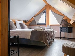 Modern & Garden-view Holiday Home in Alphen