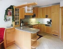 Holiday Home Emberger, Fugen