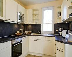 Holiday House Nightingale, Glowe