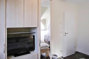 Holiday House Nightingale, Glowe