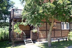 Bungalow in Kolczewo With Parking Space