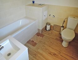 Bungalow in Kolczewo With Parking Space