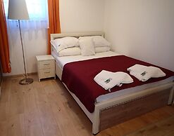 Bungalow in Kolczewo With Parking Space