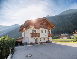 Apartment in Neustift With a ski Storage