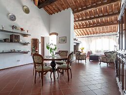 Cosy Agriturismo in Toscana With Outdoor Swimming Pool