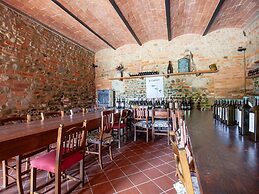 Cosy Agriturismo in Toscana With Outdoor Swimming Pool