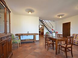 Cosy Agriturismo in Toscana With Outdoor Swimming Pool