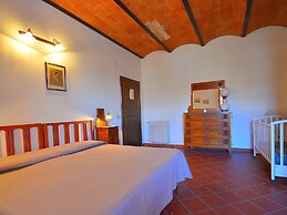 Cosy Agriturismo in Toscana With Outdoor Swimming Pool