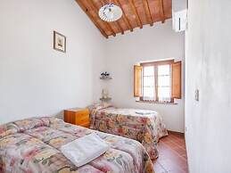 Cosy Agriturismo in Toscana With Outdoor Swimming Pool