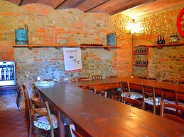 Cosy Agriturismo in Toscana With Outdoor Swimming Pool