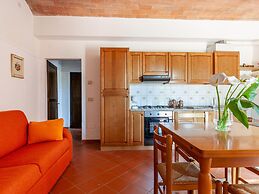 Cosy Agriturismo in Toscana With Outdoor Swimming Pool