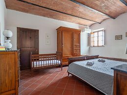 Cosy Agriturismo in Toscana With Outdoor Swimming Pool