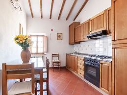 Cosy Agriturismo in Toscana With Outdoor Swimming Pool