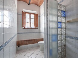 Cosy Agriturismo in Toscana With Outdoor Swimming Pool