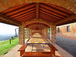 Cosy Agriturismo in Toscana With Outdoor Swimming Pool