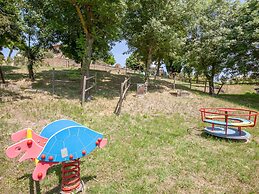 Cosy Agriturismo in Toscana With Outdoor Swimming Pool