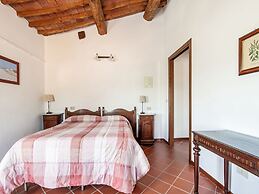 Cosy Agriturismo in Toscana With Outdoor Swimming Pool