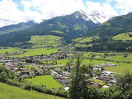 Cozy Apartment in Niedernsill With a Great View