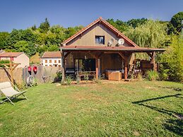 Premium Apartment in Saint-quirin With Garden