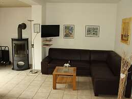 Garden-view Apartment in Heringhausen Lake City Centre