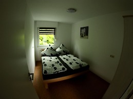 Garden-view Apartment in Heringhausen Lake City Centre