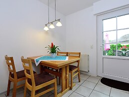 Garden-view Apartment in Heringhausen Lake City Centre