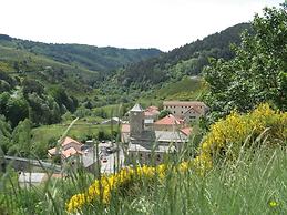 Charming Farmhouse in Cros-de-georand With Swimming Pool