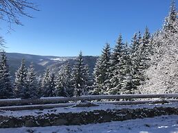 Charming Farmhouse in Cros-de-georand With Swimming Pool