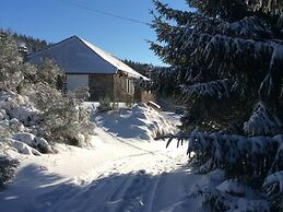 Charming Farmhouse in Cros-de-georand With Swimming Pool