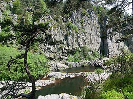 Charming Farmhouse in Cros-de-georand With Swimming Pool