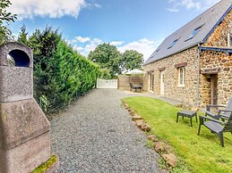 Welcoming Holiday Home in Brainville With Fenced Garden