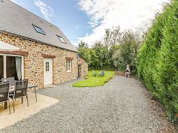 Welcoming Holiday Home in Brainville With Fenced Garden