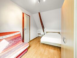 Welcoming Holiday Home in Brainville With Fenced Garden