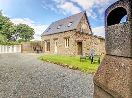 Welcoming Holiday Home in Brainville With Fenced Garden
