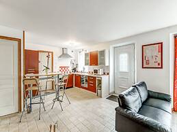 Welcoming Holiday Home in Brainville With Fenced Garden