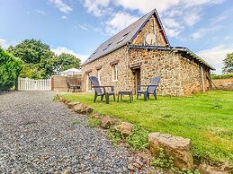 Welcoming Holiday Home in Brainville With Fenced Garden