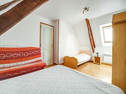 Welcoming Holiday Home in Brainville With Fenced Garden