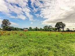 Welcoming Holiday Home in Brainville With Fenced Garden
